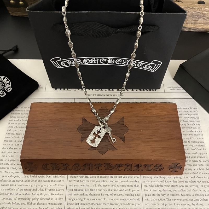 Ch**me He**ts necklaces
